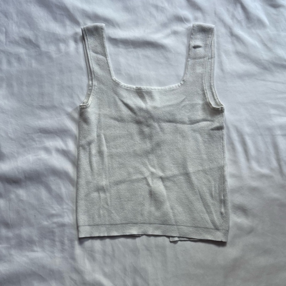 SHEIN White Sleeveless Fitted Crop Tank Top